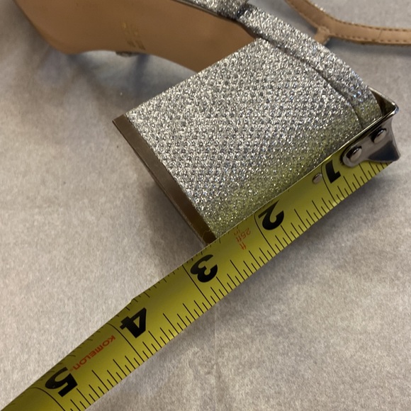 Gorgeous like-new bling sandals - Picture 9 of 10